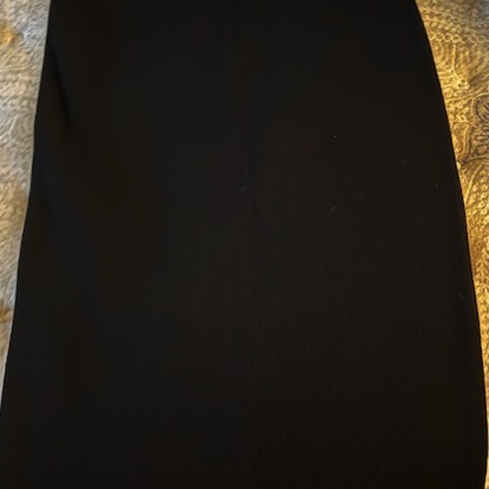 Theory Ribbed Pencil Skirt in Crepe Knit, Size L, Black - Picture 6 of 7